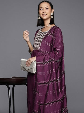 Varanga Burgundy Embroidered Kurta With Straight Pant And Dupatta
